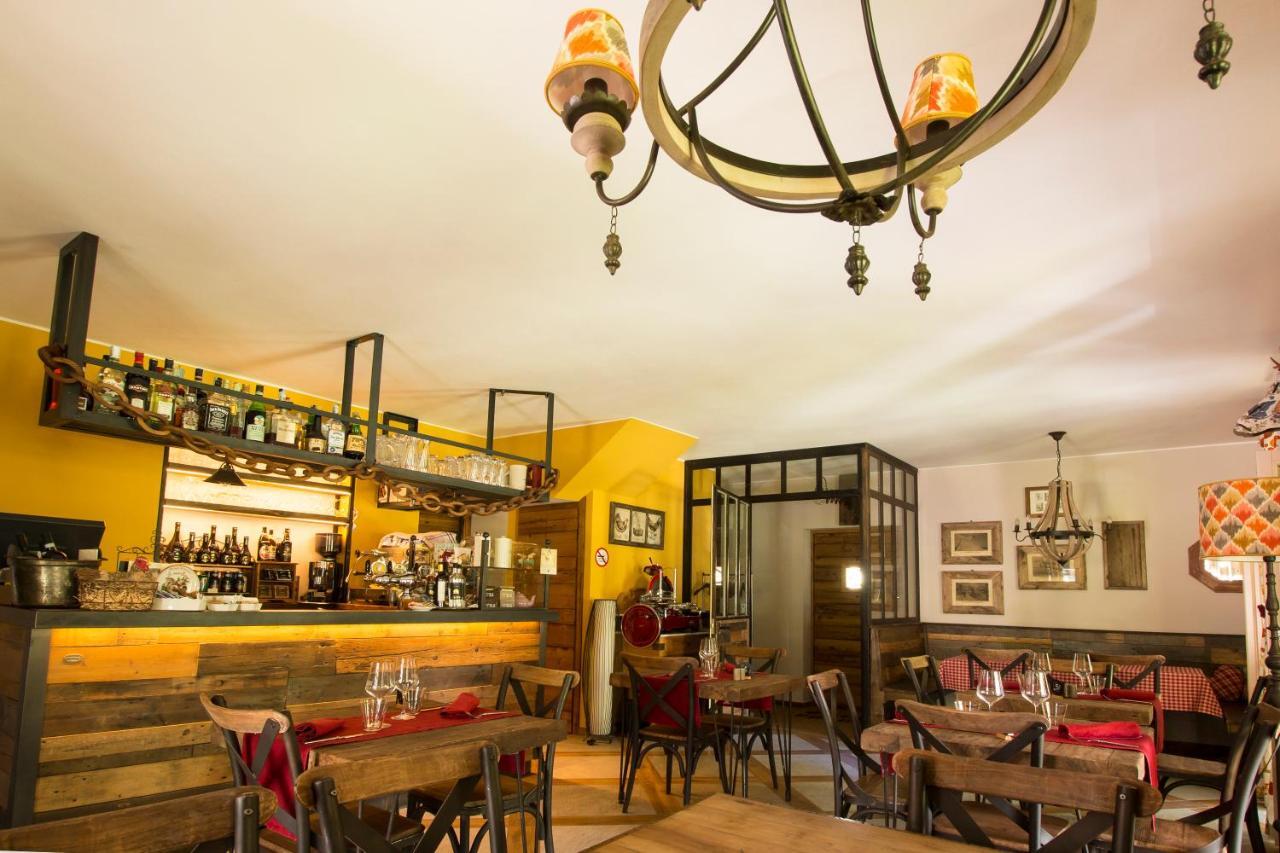 Locanda Del Sasso Rooms Crodo Exterior photo